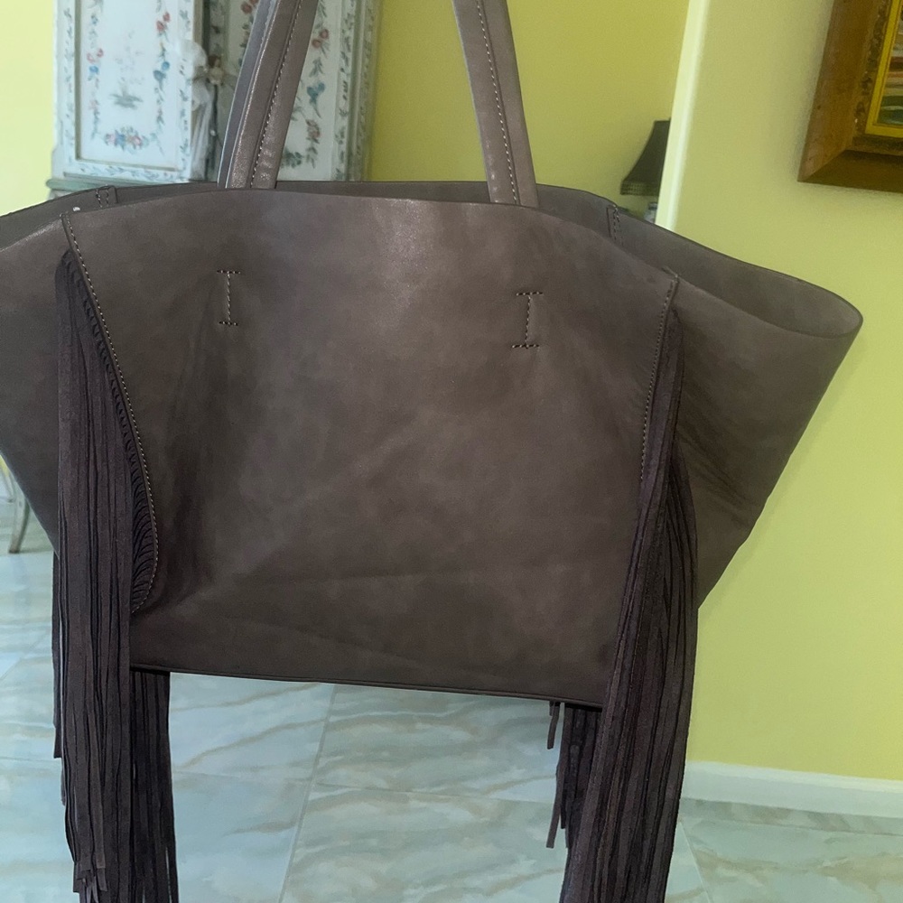 Fashionable Remi & Reid Shoulder Bag